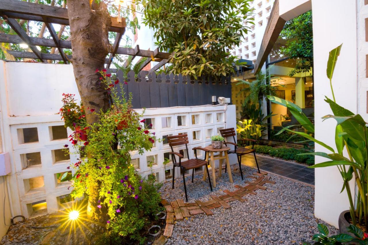 1004 Boutique Hotel Siem Reap Esterno foto