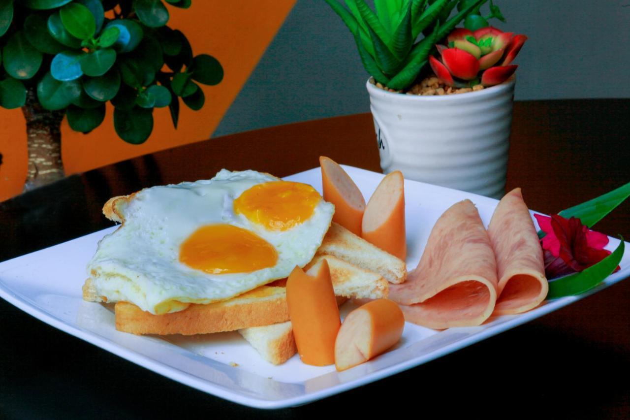 1004 Boutique Hotel Siem Reap Esterno foto