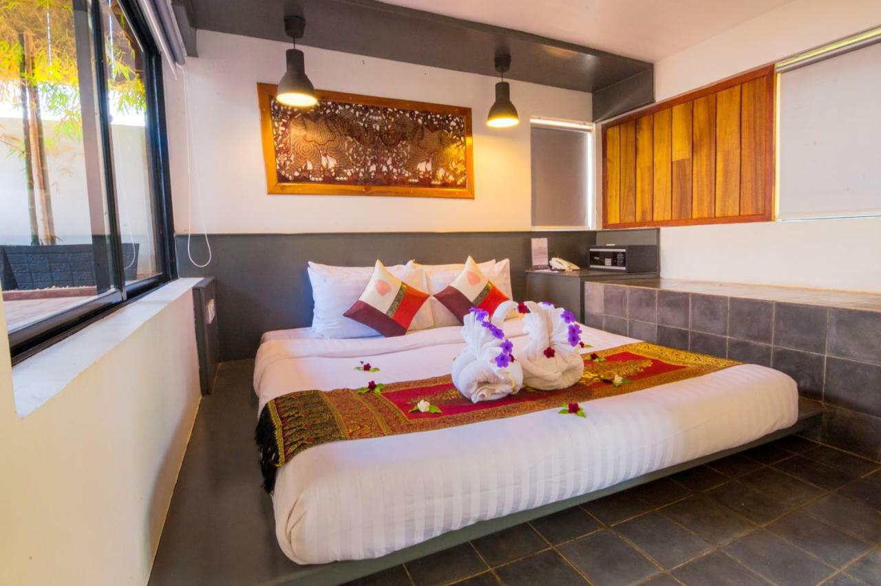 1004 Boutique Hotel Siem Reap Esterno foto
